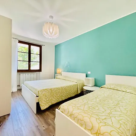 Mercury - Vista Con Piscina Sirmione