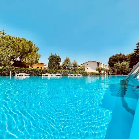 Mercury - Vista Con Piscina * Sirmione