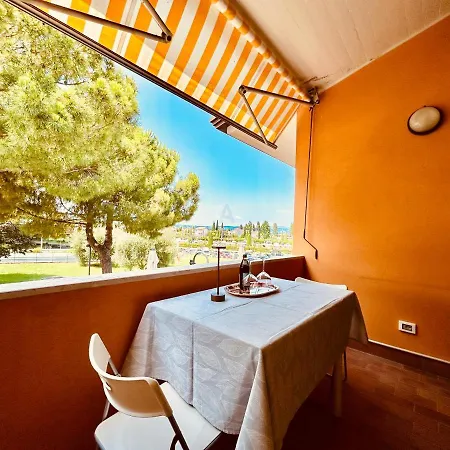 Mercury - Vista Con Piscina Apartment Sirmione
